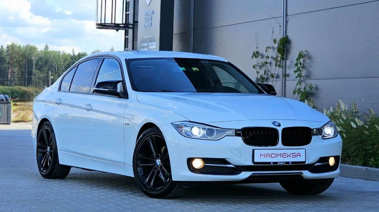 BMW 320 preview