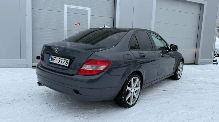 Mercedes-Benz C 220