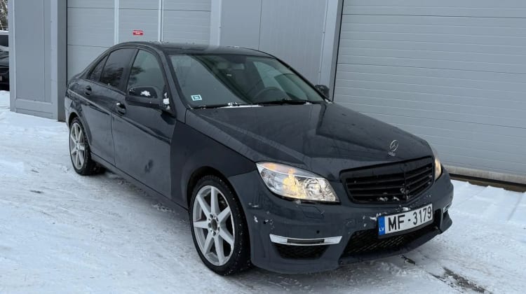 Mercedes-Benz C 220