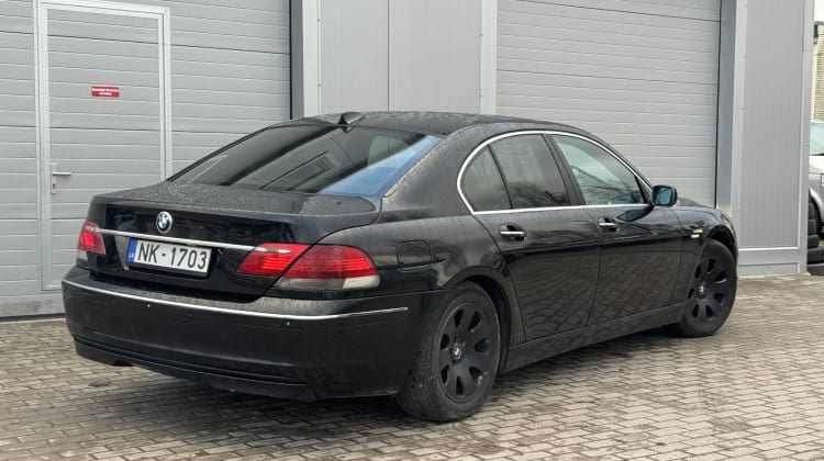 BMW 730