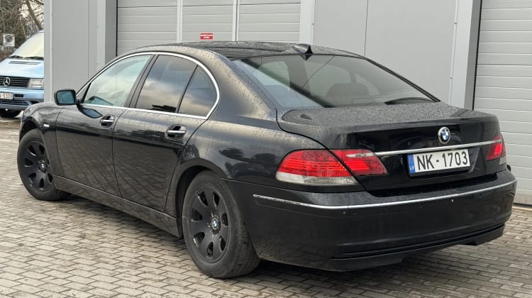 BMW 730
