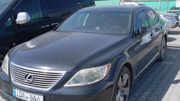 Lexus LS 460 preview