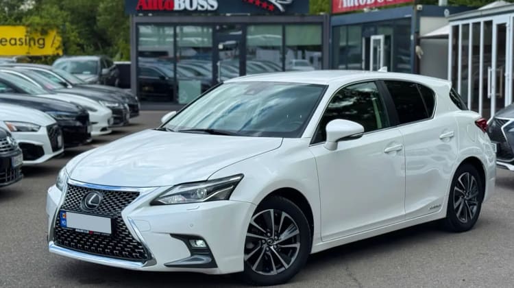 Lexus CT 200h preview