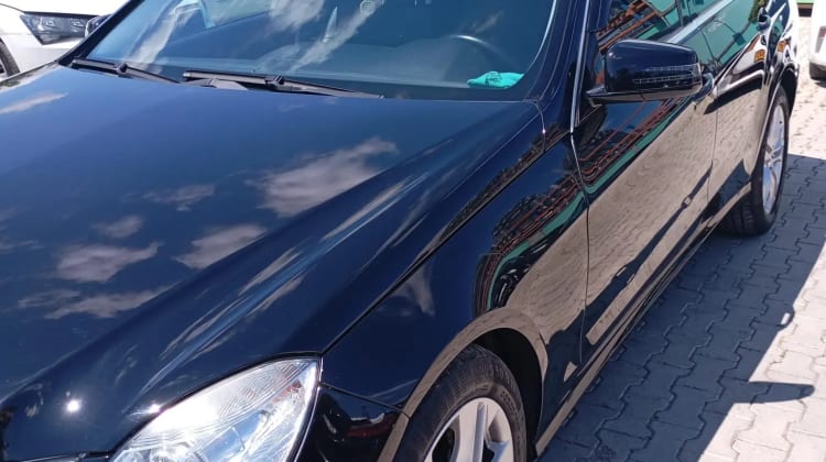 Mercedes-Benz E 220 preview