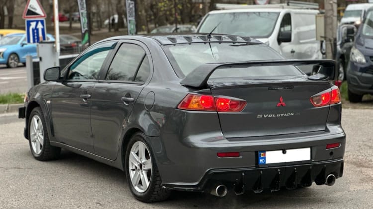 Mitsubishi Lancer