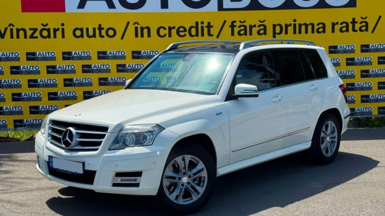Mercedes-Benz GLK 220 preview