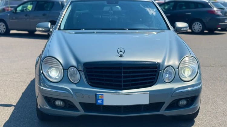 Mercedes-Benz E 200