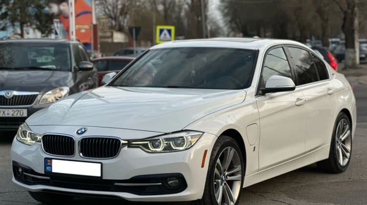 BMW 330