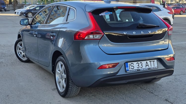 Volvo V40