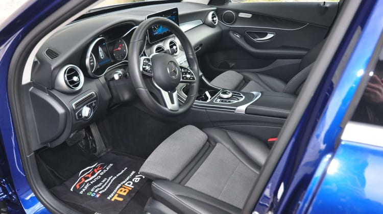Mercedes-Benz C 220