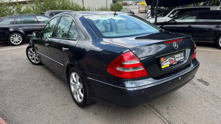 Mercedes-Benz E 200