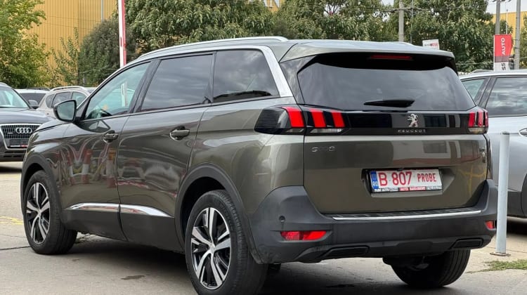 Peugeot 5008