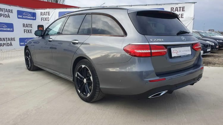 Mercedes-Benz E 220