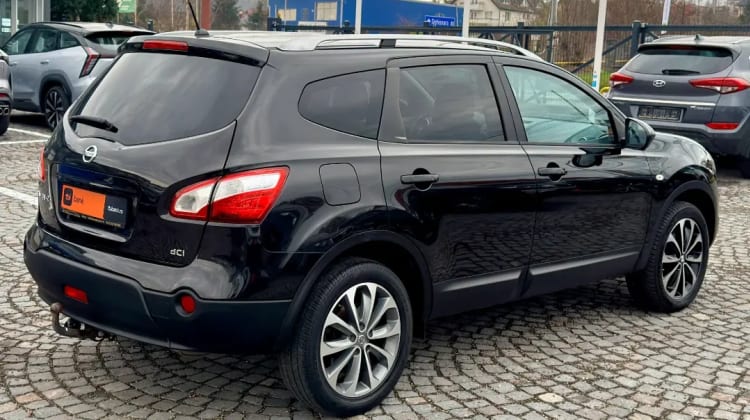 Nissan Qashqai+2