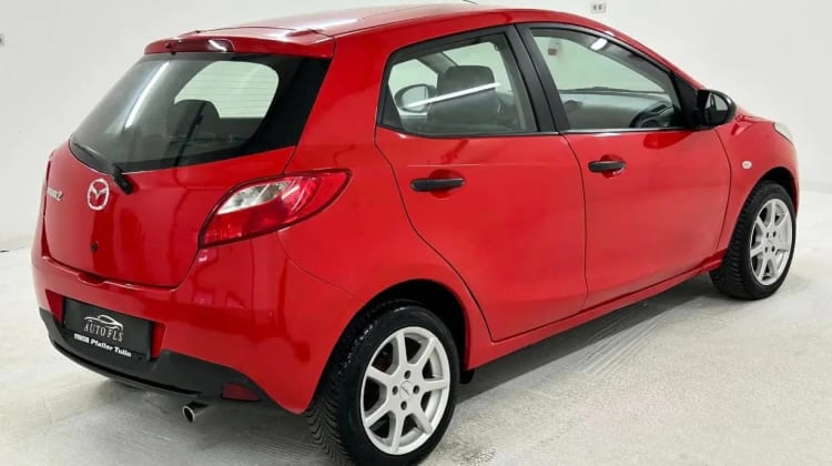 Mazda 2