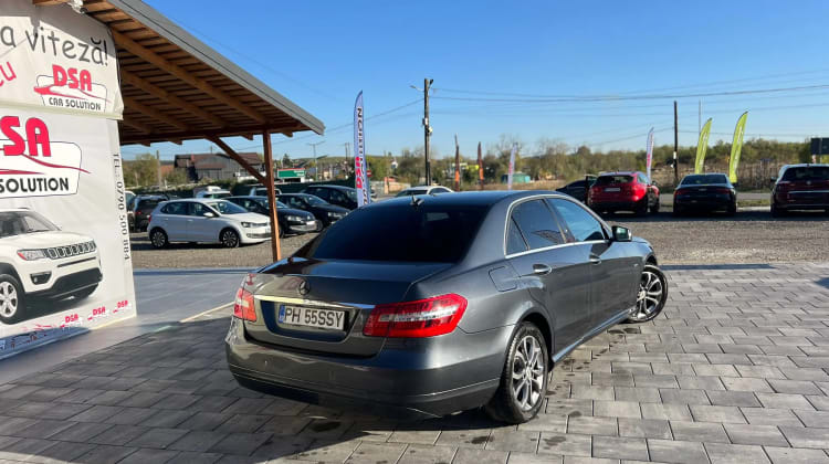 Mercedes-Benz E 220