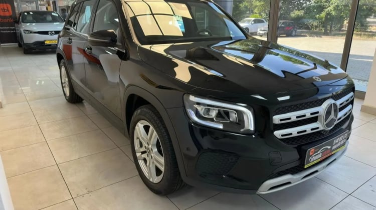 Mercedes-Benz GLB 200