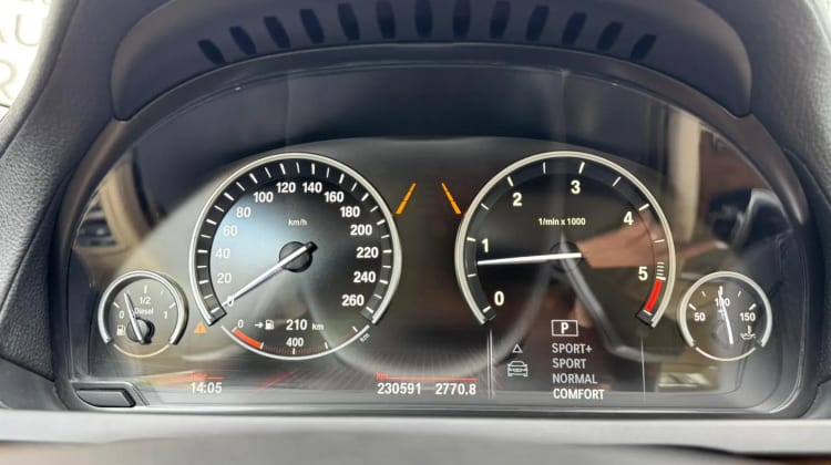 BMW 740