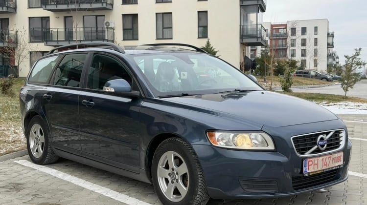 Volvo V50