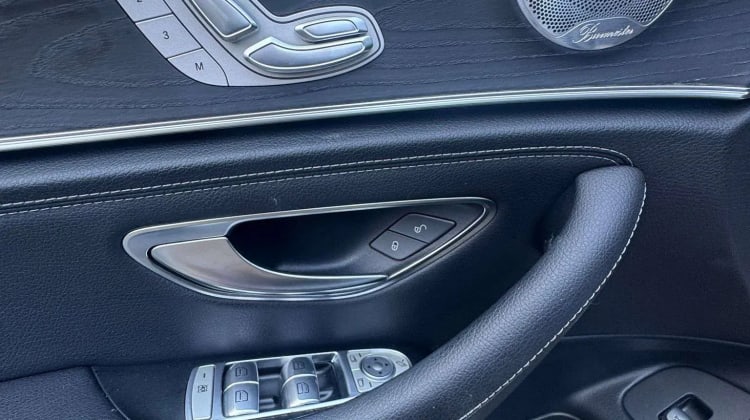 Mercedes-Benz E 200