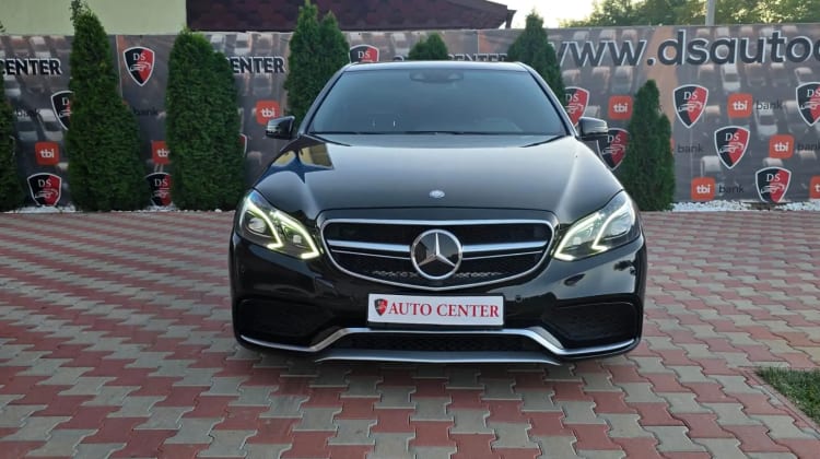 Mercedes-Benz E 220