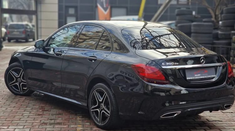 Mercedes-Benz C 300