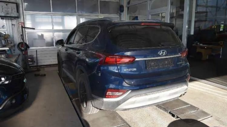 Hyundai SANTA FE