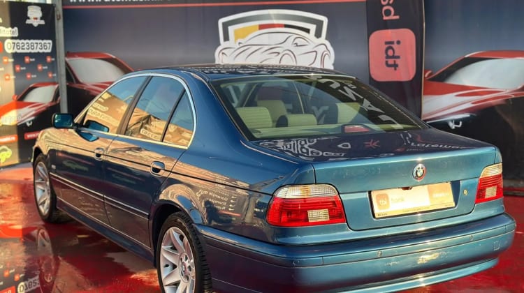 BMW 518