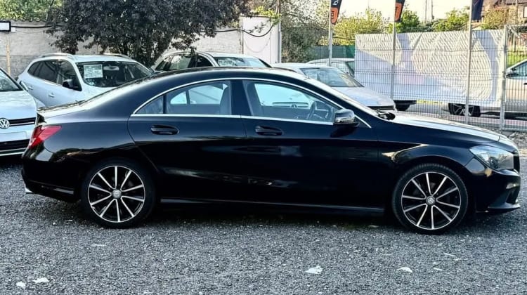 Mercedes-Benz CLA 200