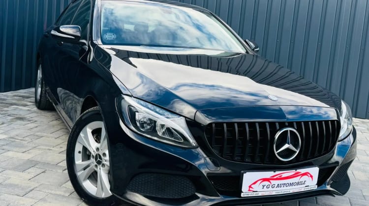 Mercedes-Benz C 220