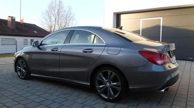 Mercedes-Benz CLA 220
