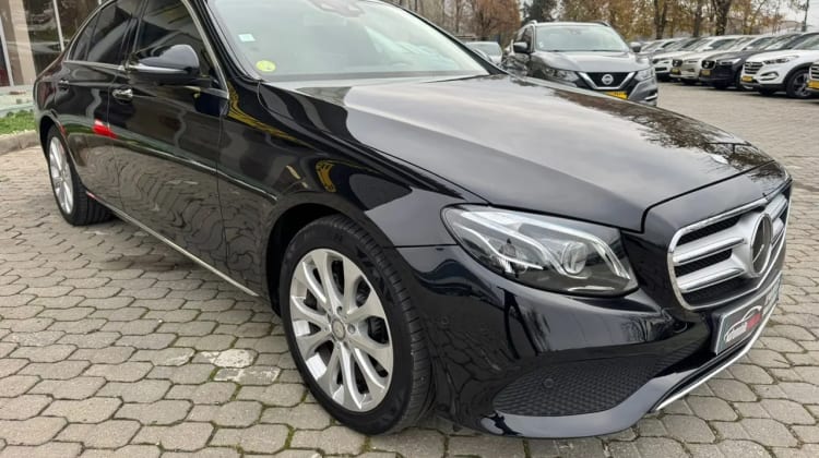 Mercedes-Benz E 220