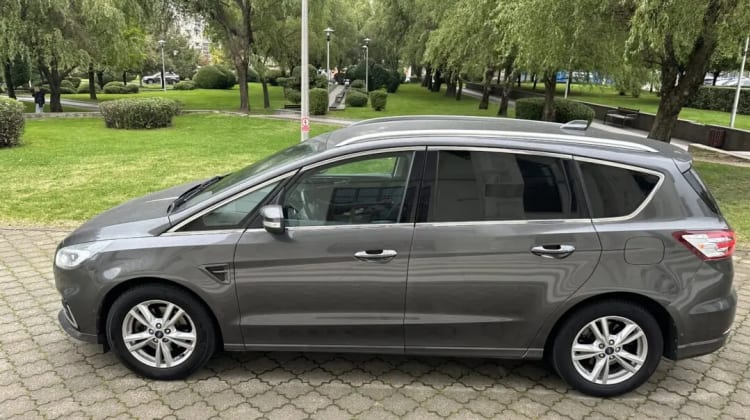 Ford S-Max