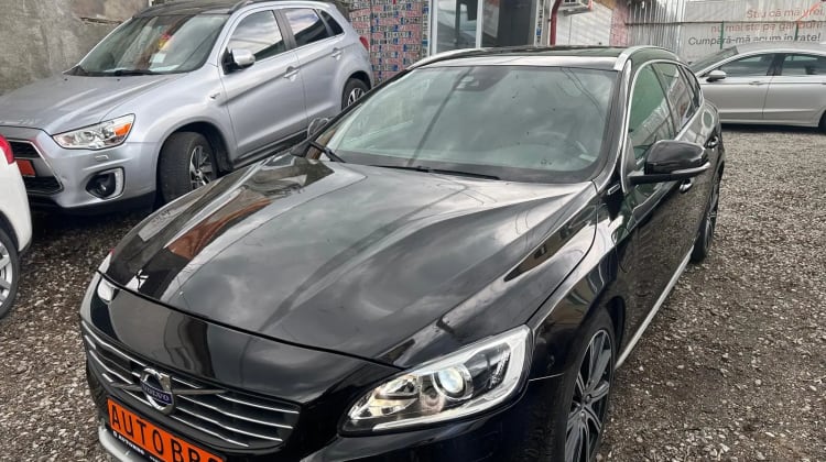 Volvo V60 Cross Country preview