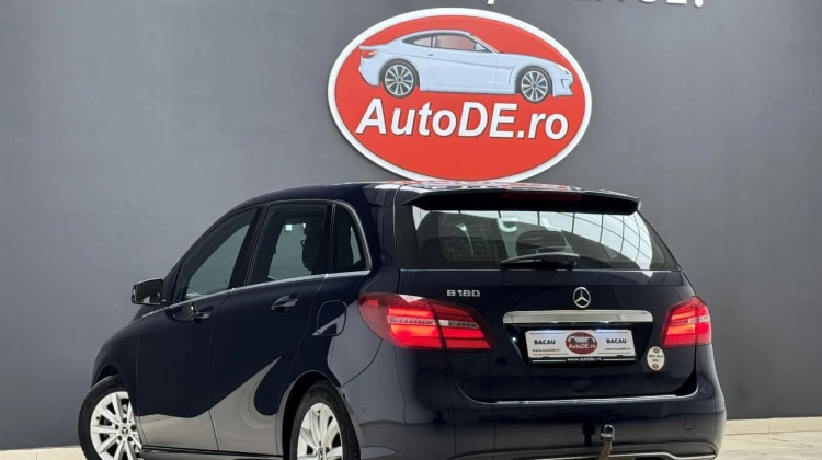 Mercedes-Benz B 180