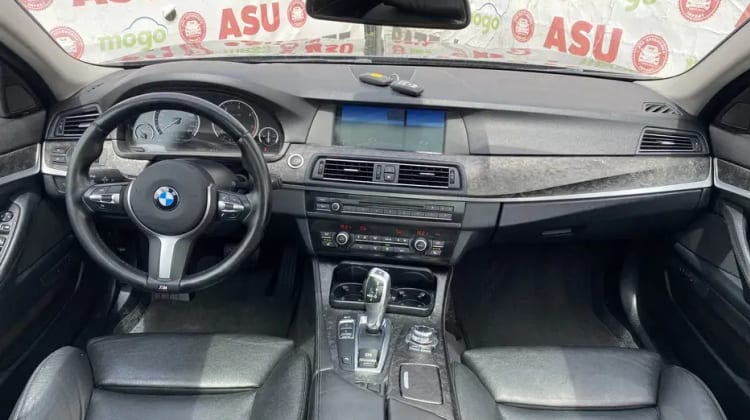 BMW 530