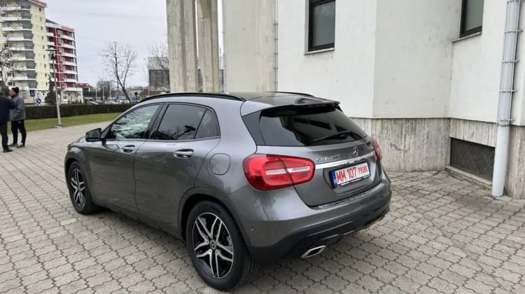 Mercedes-Benz GLA 200