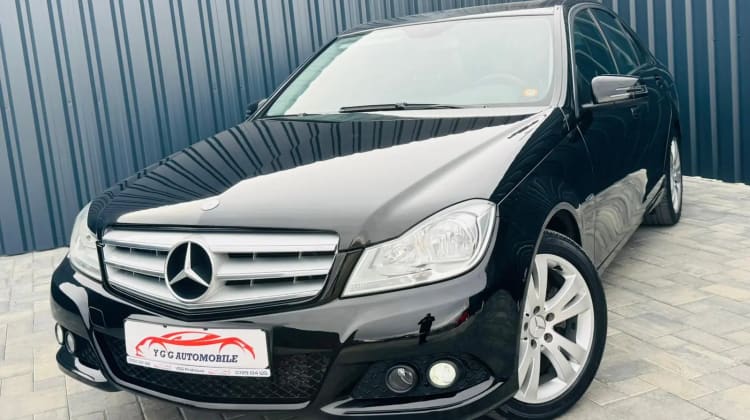 Mercedes-Benz C 220