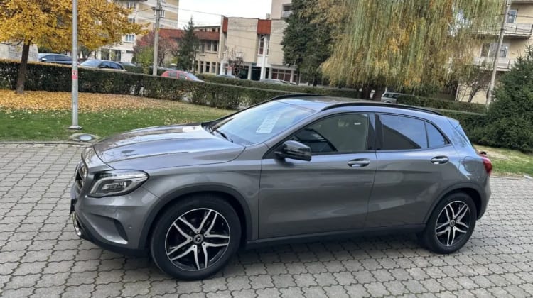 Mercedes-Benz GLA 200