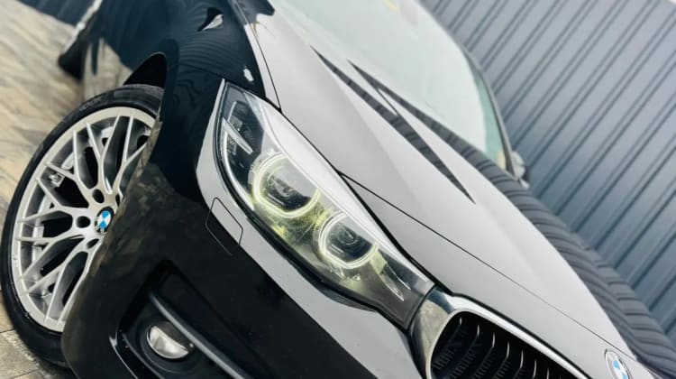 BMW 320