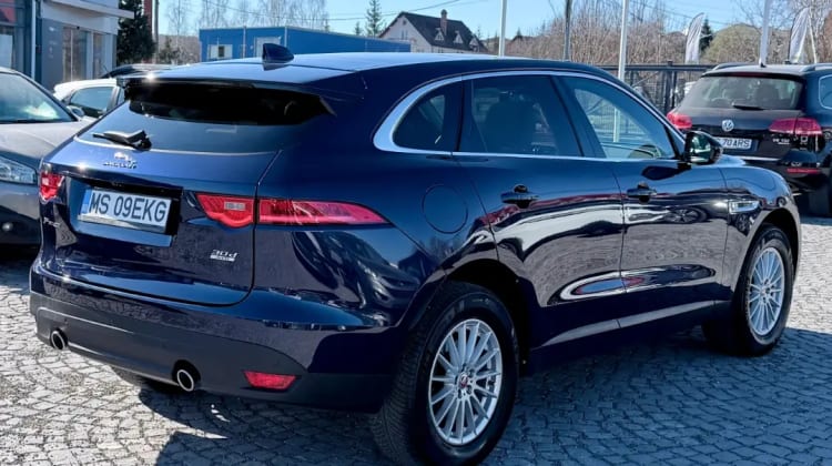 Jaguar F-Pace