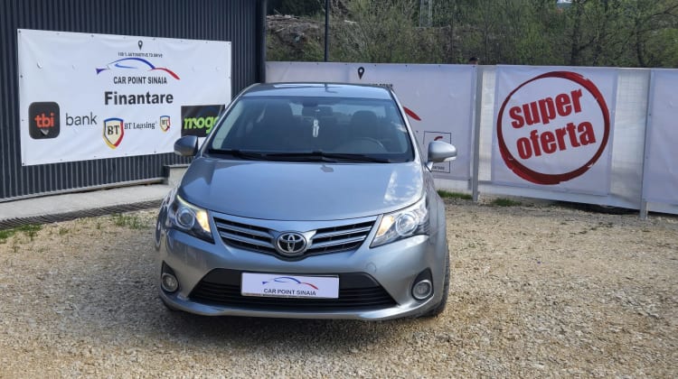Toyota Avensis preview