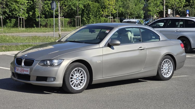 BMW 320