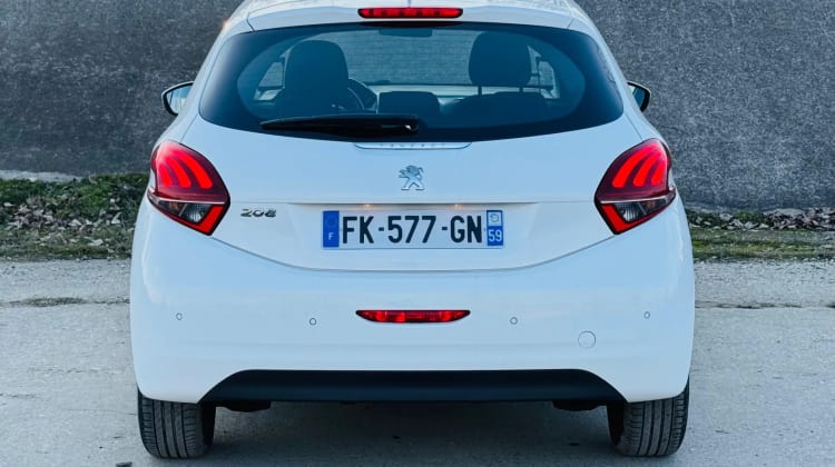 Peugeot 208