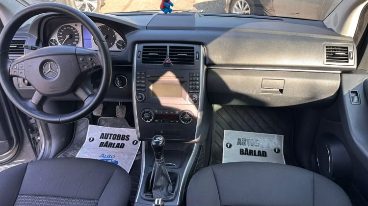 Mercedes-Benz B 200