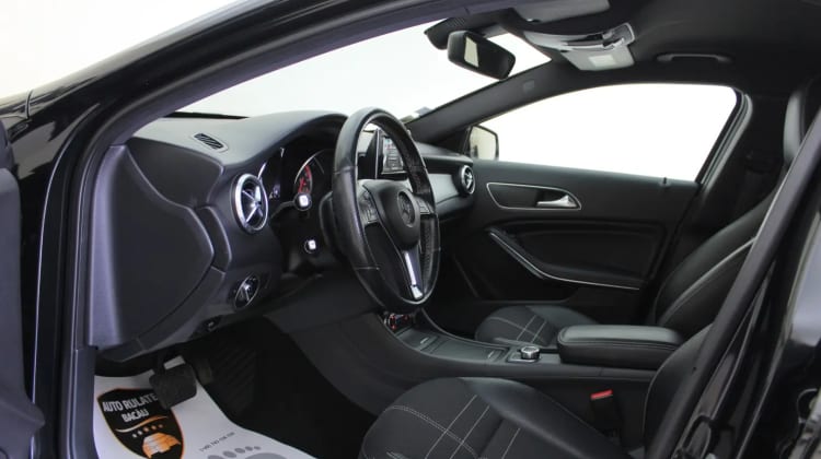 Mercedes-Benz GLA 220