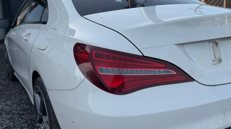 Mercedes-Benz CLA 200