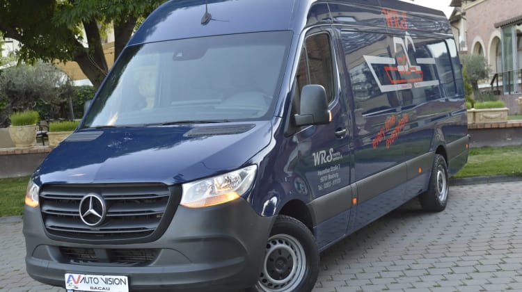 Mercedes-Benz Sprinter preview