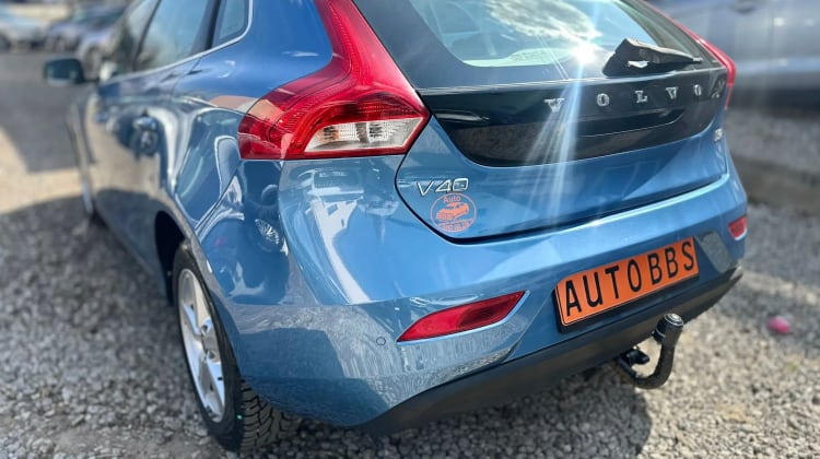 Volvo V40