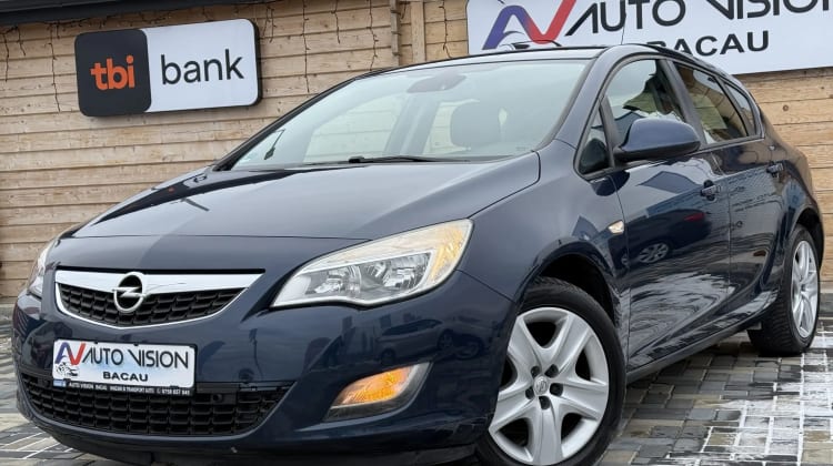Opel Astra preview
